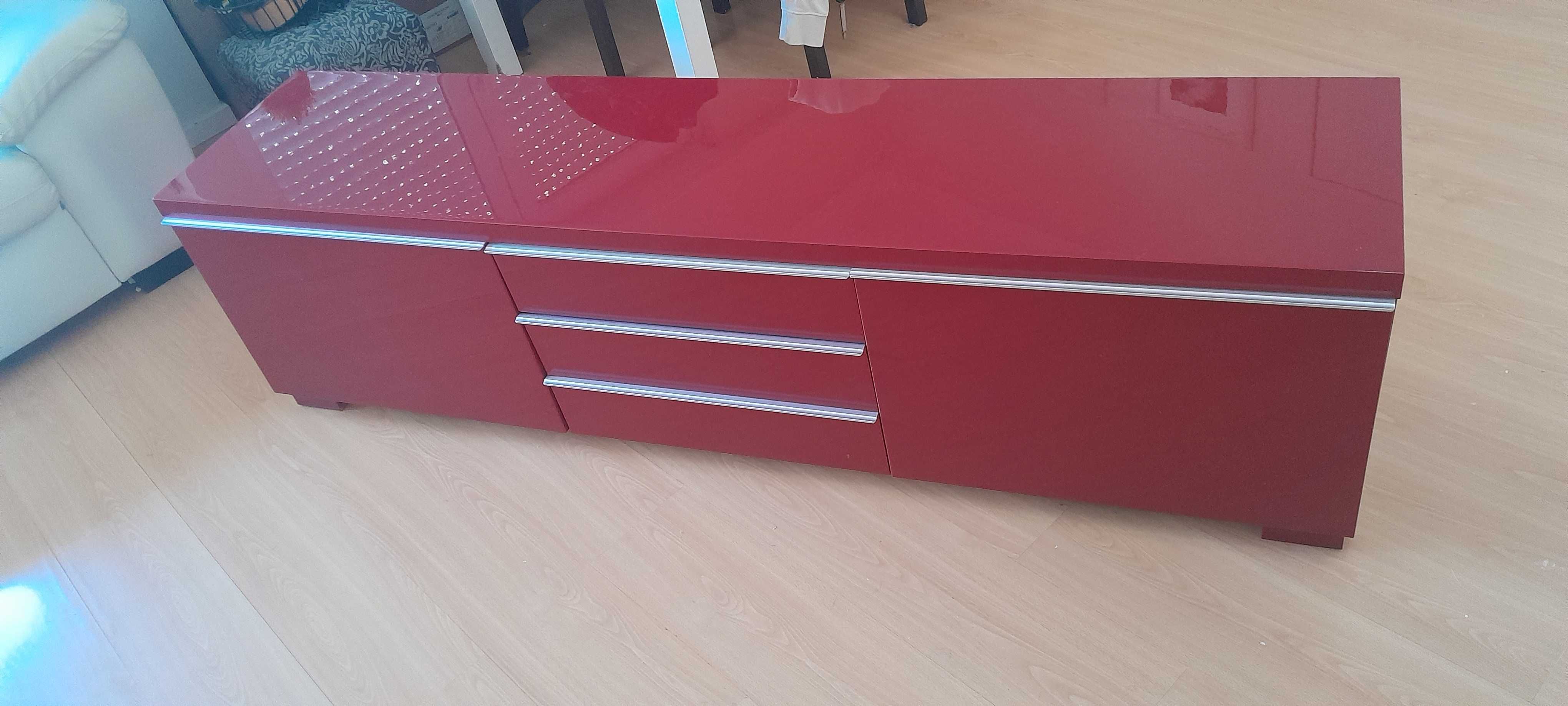 Móvel TV vermelho IKEA, modelo Bur da gama BESTA