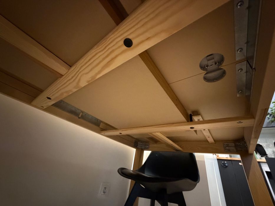 Sprzedam stół rozkładany + 4 krzesła