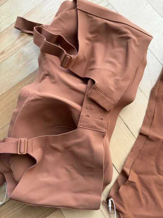 SKIMS комплект