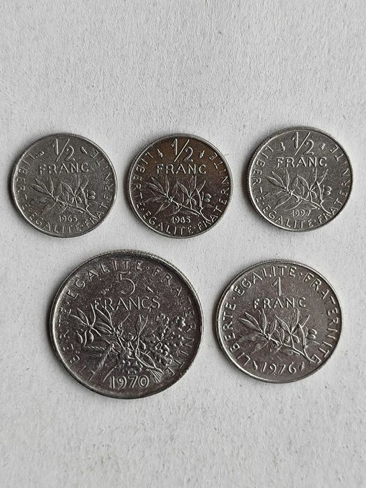 Lote de 16 moedas francesas em excelente estado de conservação