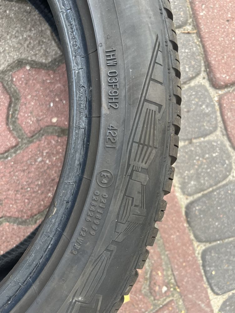 Opony wielosezonowe 215/50/18 continental