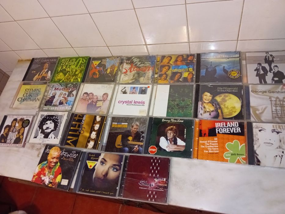 Conjunto de 24 Cds Originais Música Diversa
