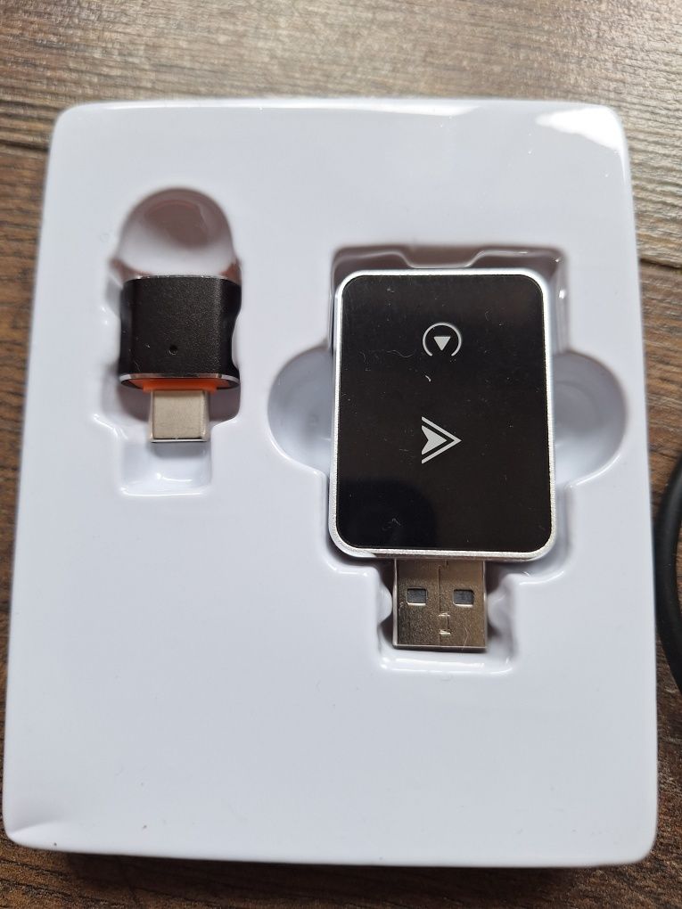 Adapter bezprzewodowy 2 w 1 do CarPlay i Android Auto – PARPAT – konwe