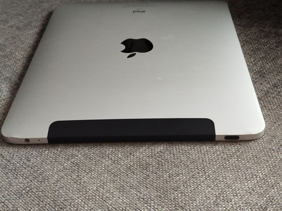 Надійний планшет у відмінному стані Apple iPad A1337 32GB Wi-Fi