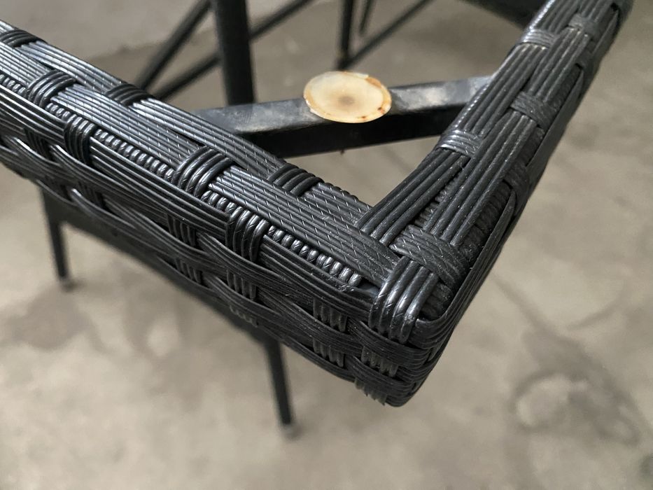 Mesa de jardim como nova