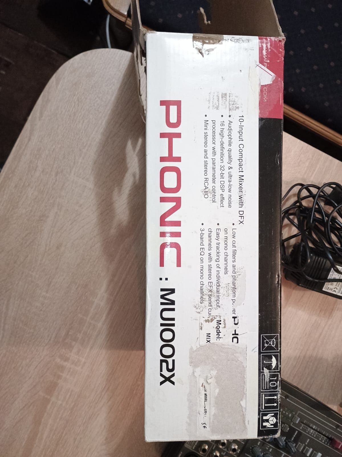 Phonic MU 1002x 10 input mikser