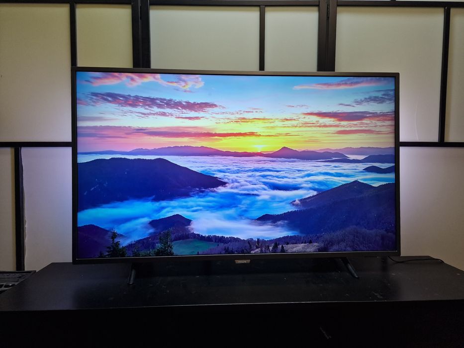Philips 50cali Ambilight Android 4K UHD SMART Telewizor