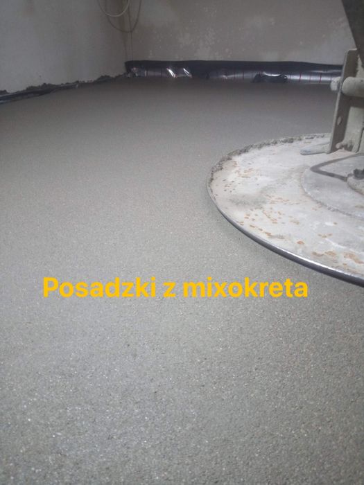 Posadzki agregatem, wylewki z mixokreta
