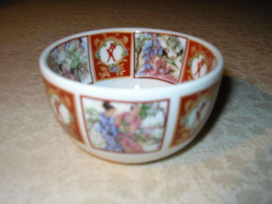 Conjunto de Prato e Taça em louça chinesa