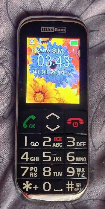 Maxcom MM 720 BB telefon  z dużymi przyciskami i ekranem 2,2 cala
