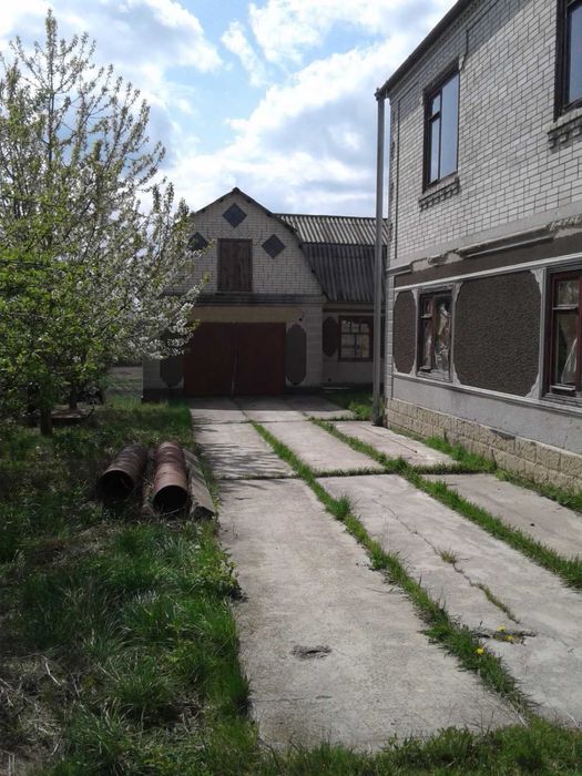 Цегляний будинок смт Рудниця Вінницька обл