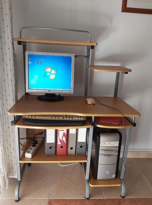 Secretaria com arrumação