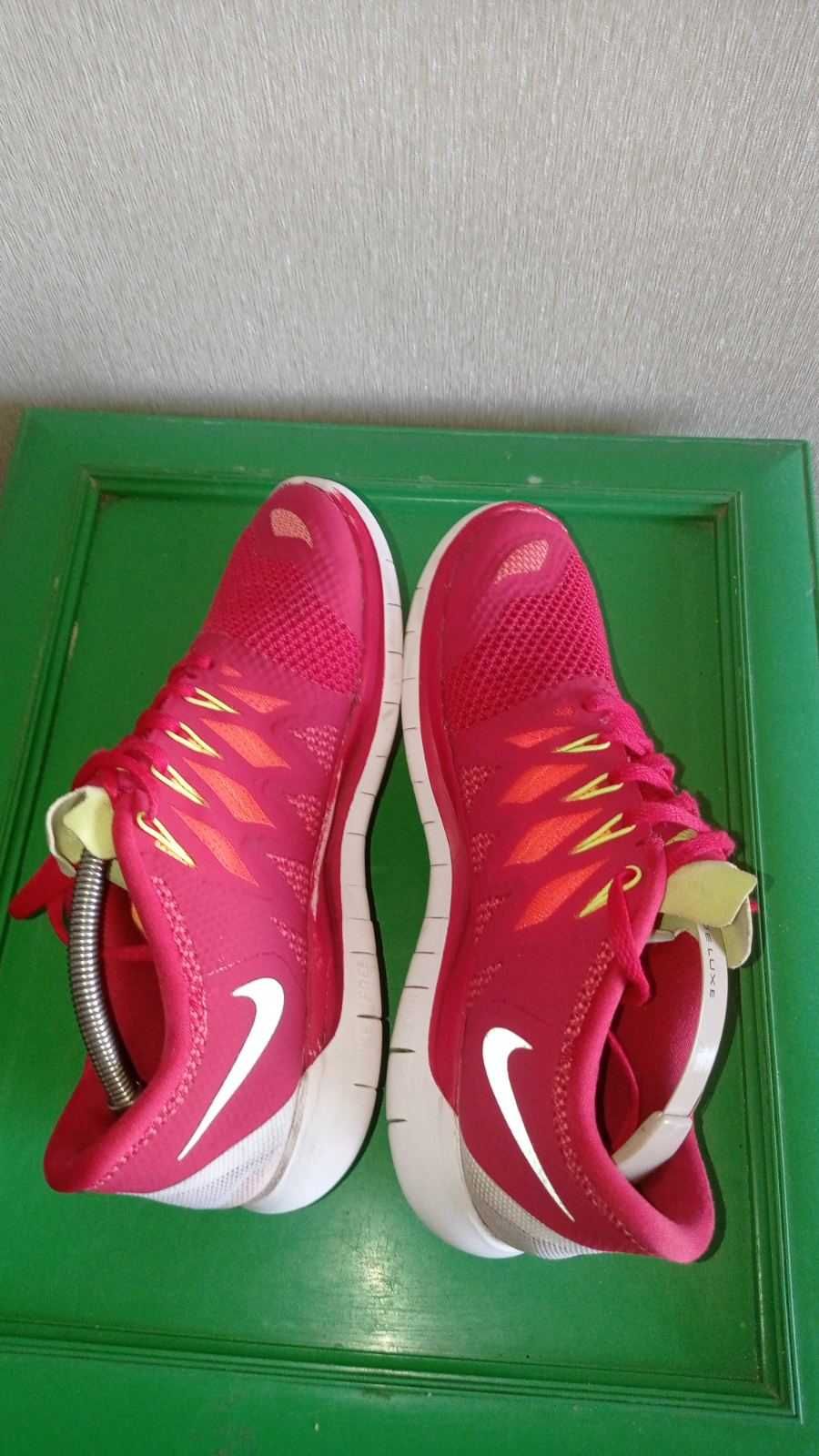 Кроссовки беговые Nike 40 размера