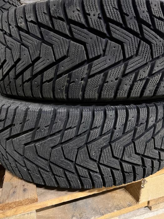 Продам шини 235/60r18