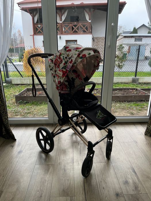 Cybex Priam 2.0 bloosom white