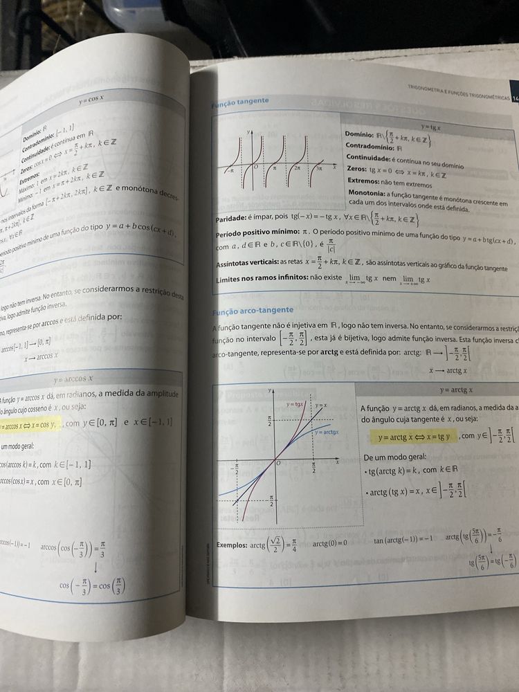 Livro de exames Matemática A preparar o exame 2018