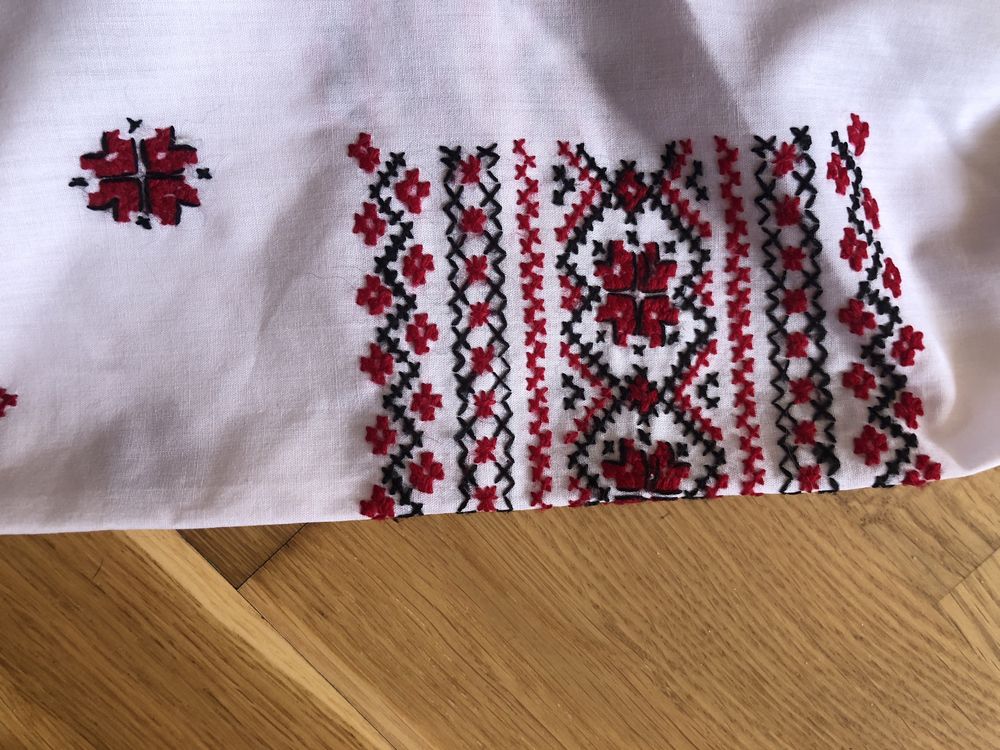 Вишиванка вишивана жіноча сорочка блюзка блузка