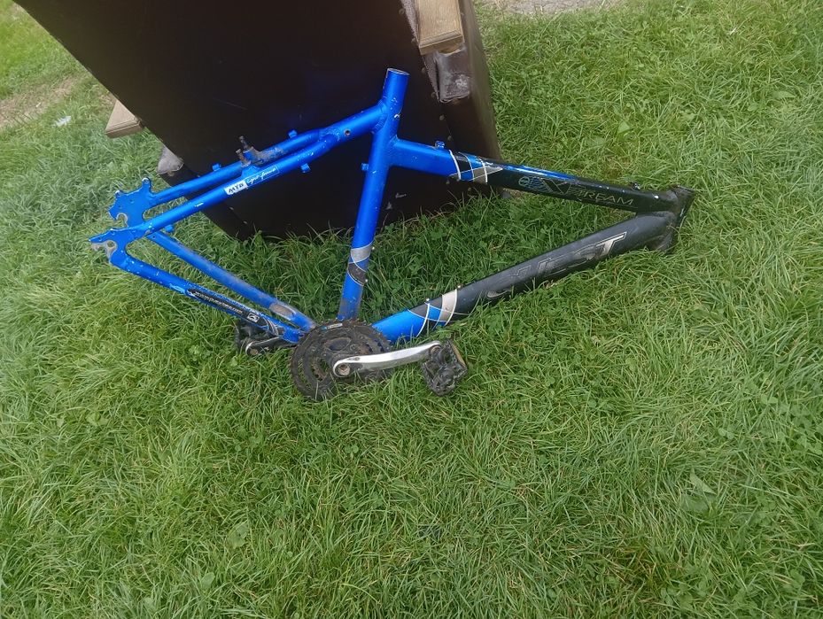 Dzień dobry Mam na sprzedaż ramę