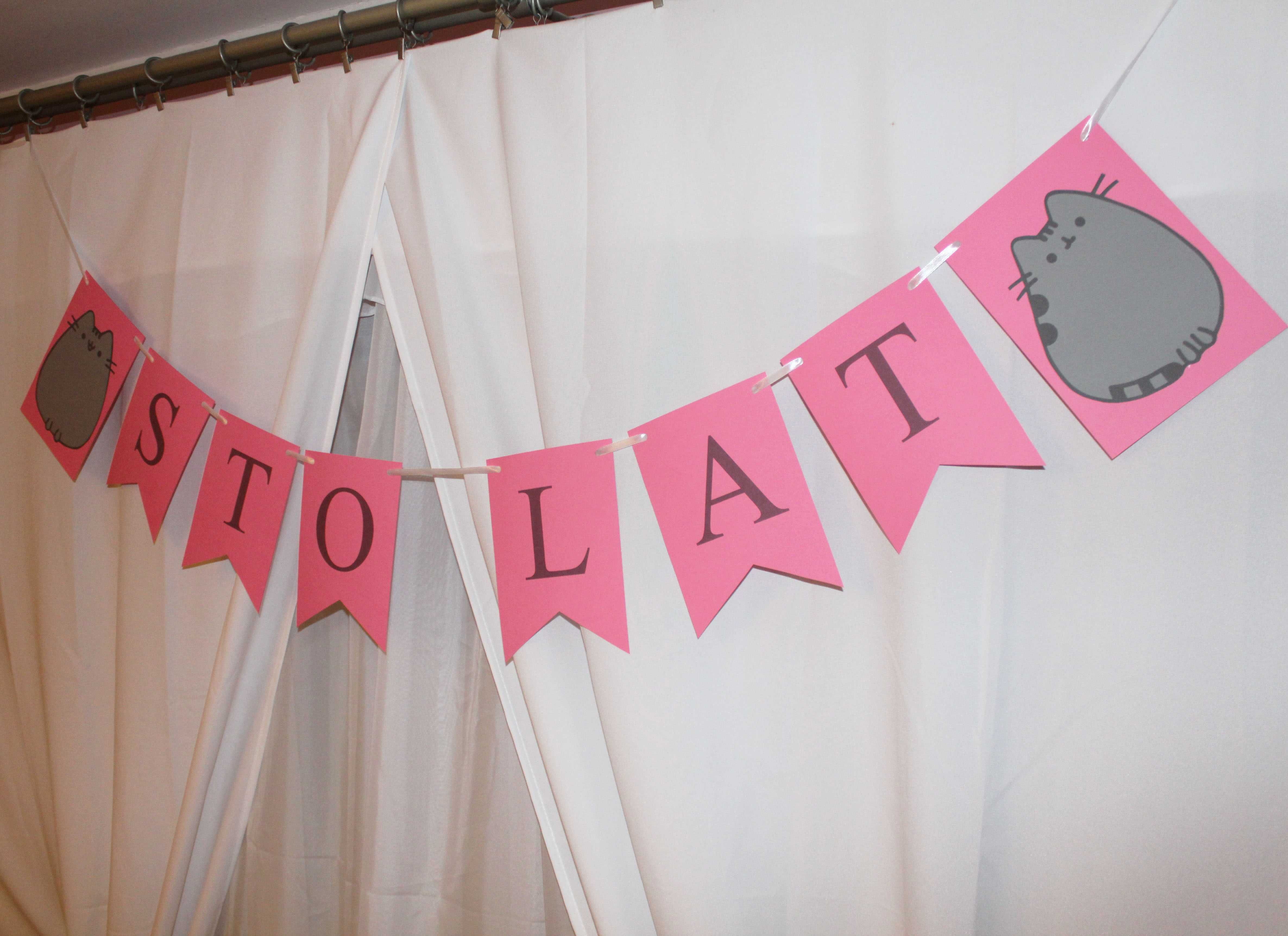 Girlanda na urodziny STO LAT szary kot Pusheen Puszin różowa