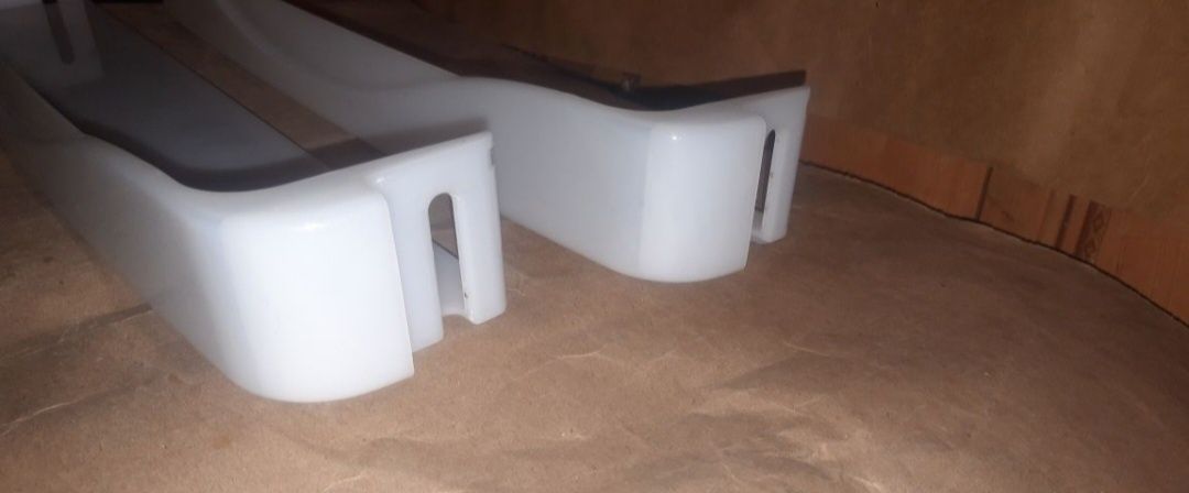 Boczna półka balkonik do lodówki Polar