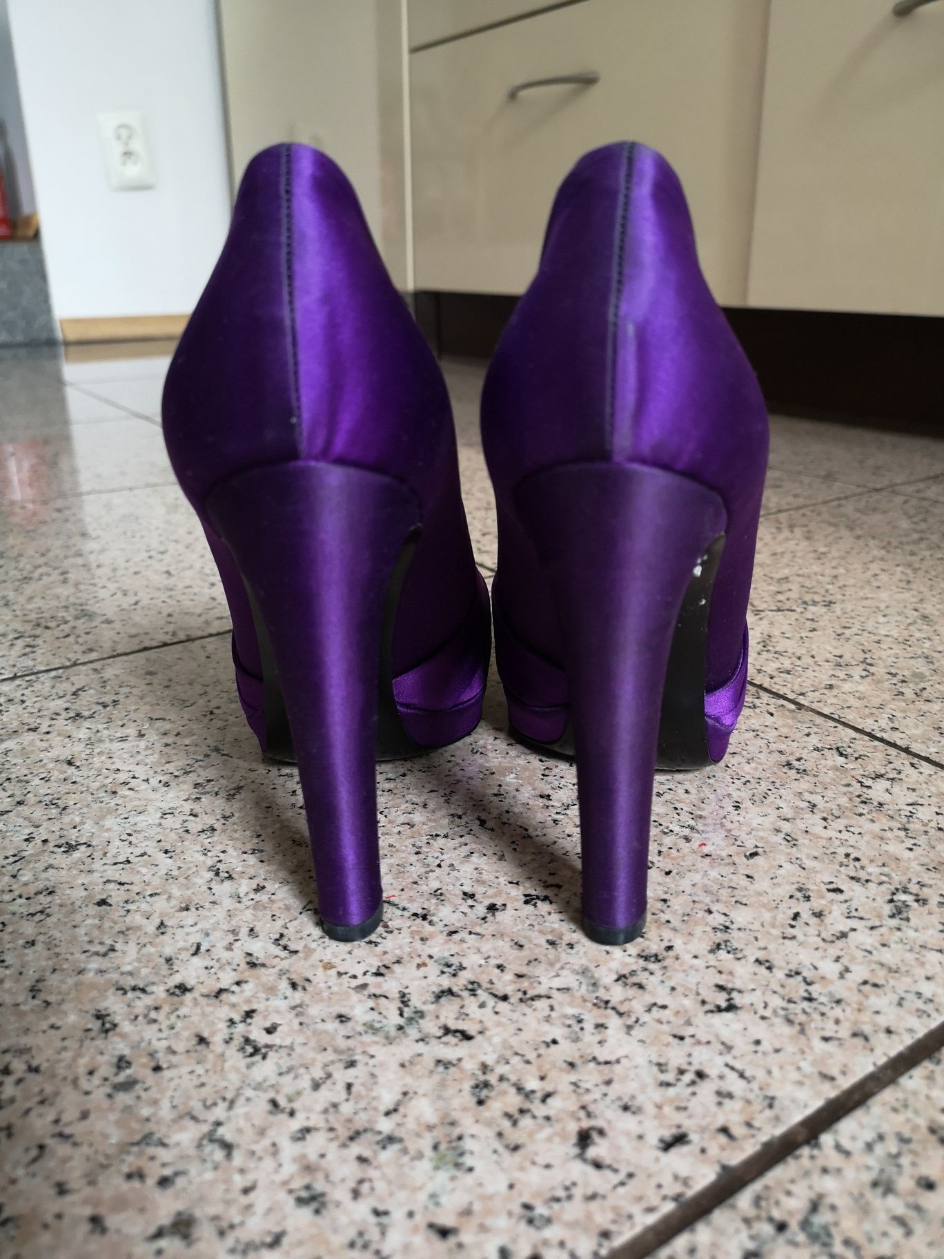 Sprzedam buty firmy Sergio Rossi
