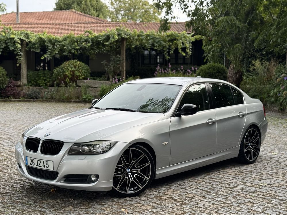 BMW - 318d - LCI