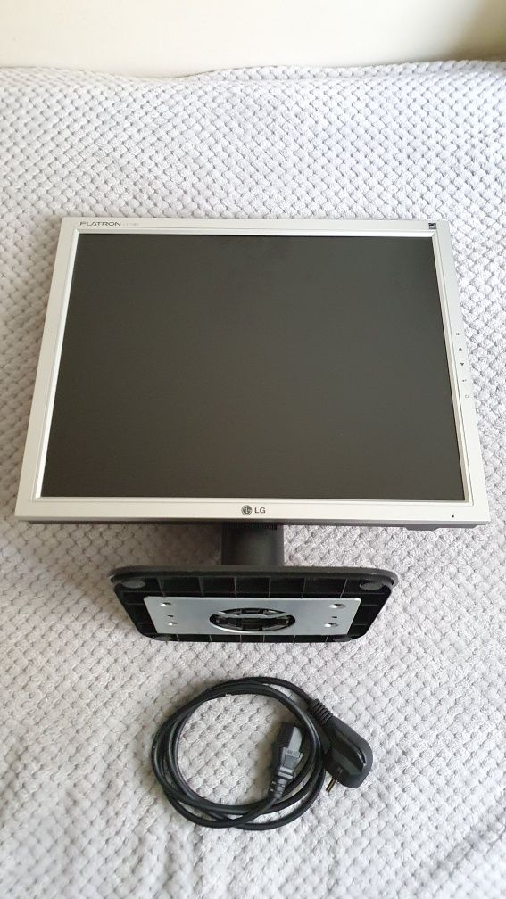 Monitor LG 17 cali