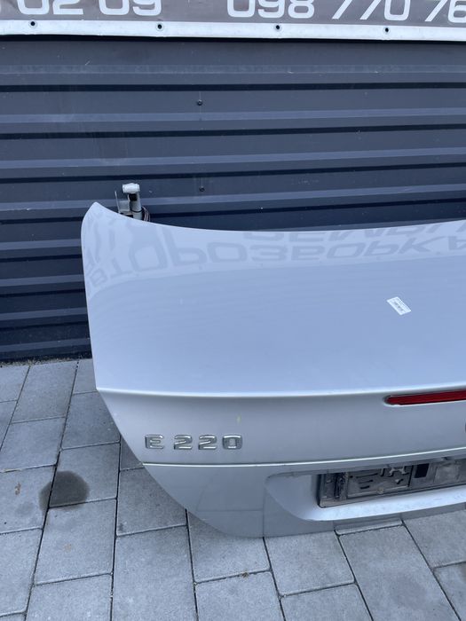 Кришка багажника MB E-class W211