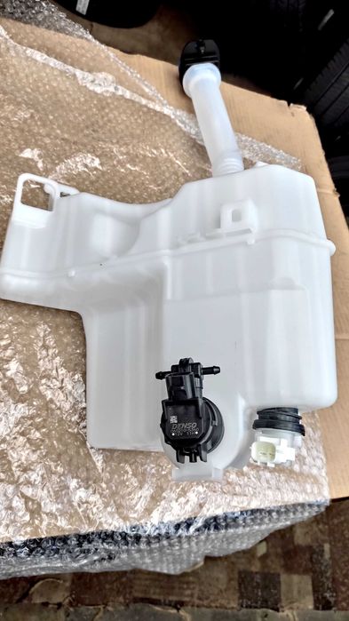 Mazda CX-50. Насос бачок омивача скла. Оригінал