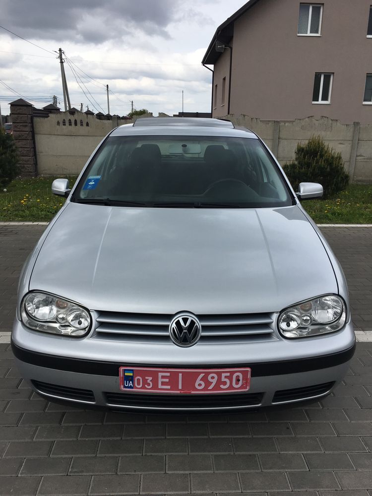 Volkswagen Golf IV 1.6 Автомат