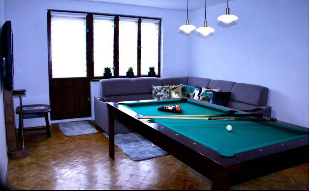 Apartament w Toruniu- 8-osobowy/ Bilard/ Parking/ Taras/ Spokój