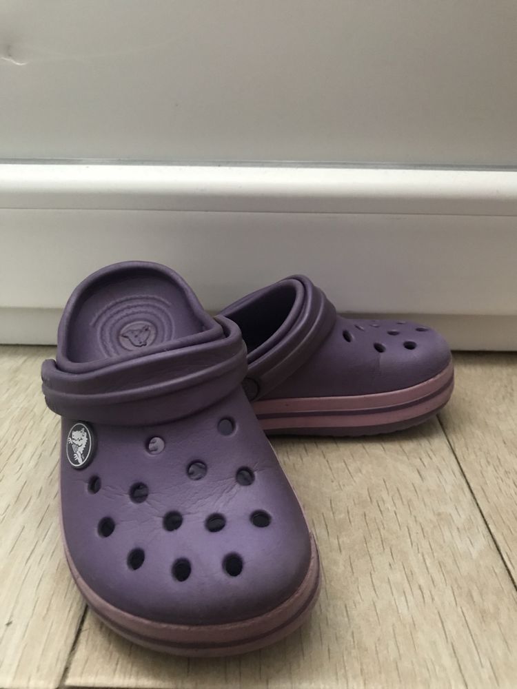 Crocs 8-9 на девочку