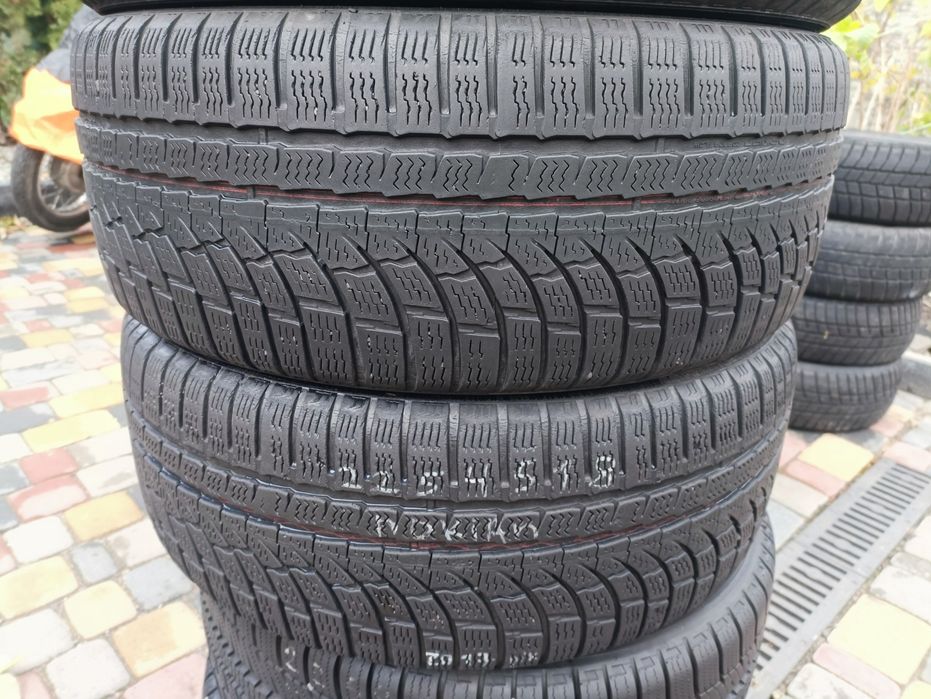 Nokian 225/45 R18 комплект зимових шин гуми