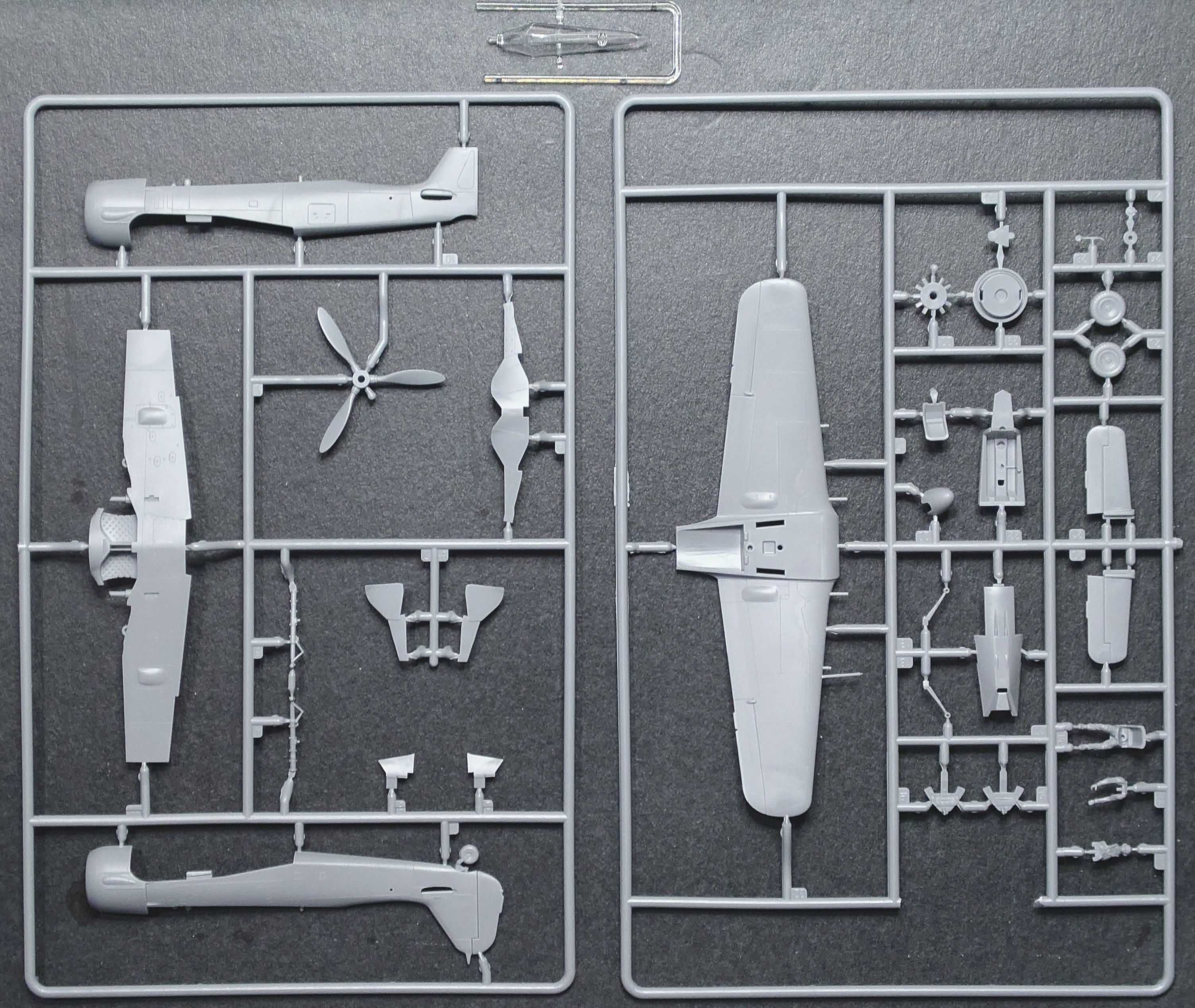 Сборная пластиковая модель самолета FW-190 A4 (1:72)