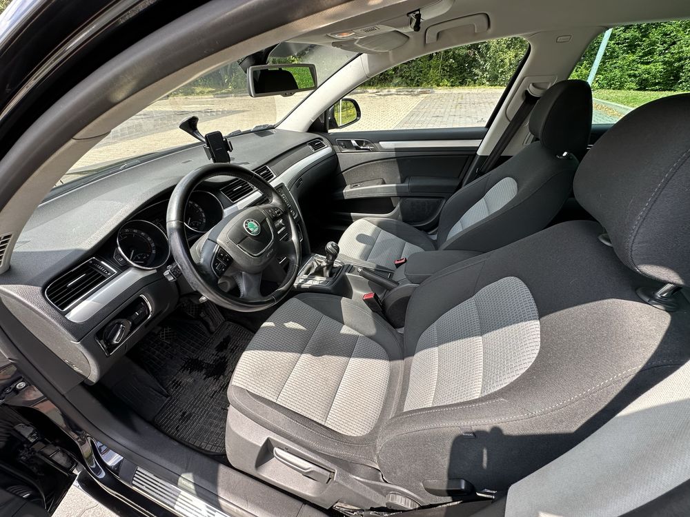 Skoda Superb 1.6 TDI • 2012 • Bardzo dobry stan • Bogate wyposażenie