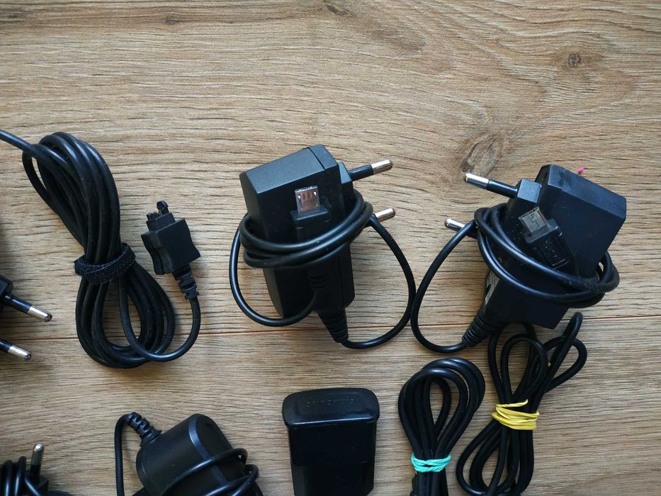 блoк живлeння зaрядки кaбель під ремонт чи комплектуючі