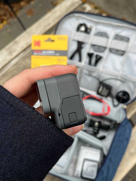 Екшн-камера GoPro Hero 5 зі штативом