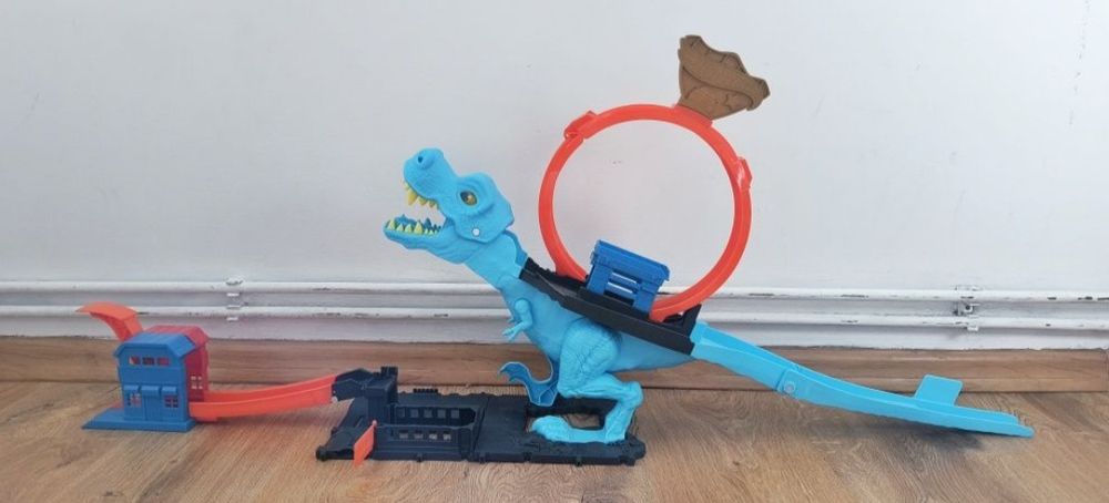 Hot Wheels City Pętla T-rexa HKX42 tor przeszkód. Resoraki