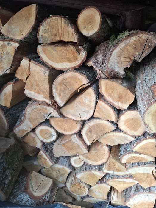 Drewno kominkowe sezonowane