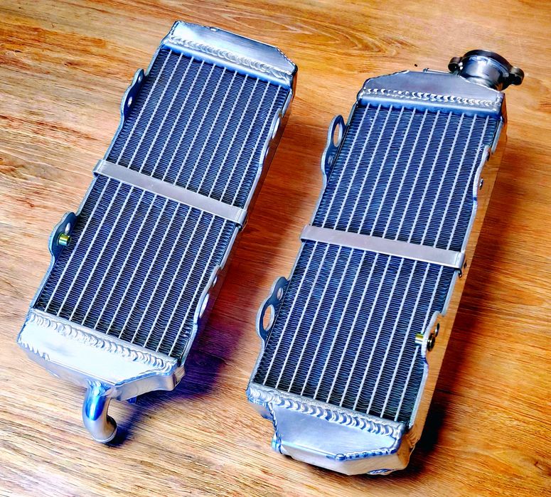 Radiadores BETA RR250 e RR300 de 13 a 18 Alumínio Performance