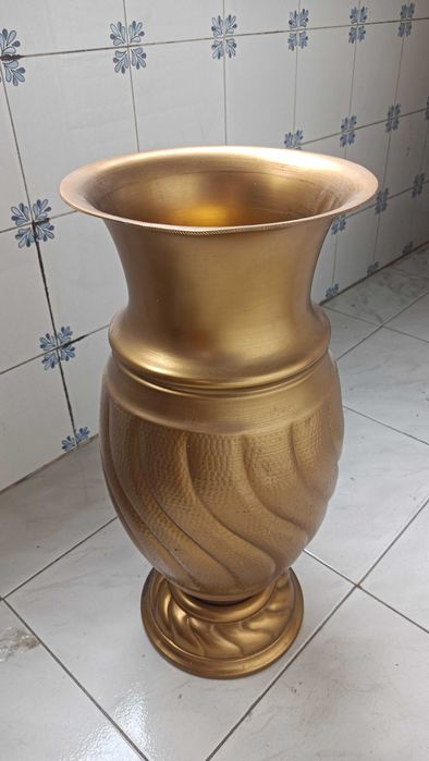Jarrão em latão com 55 x 25 cm