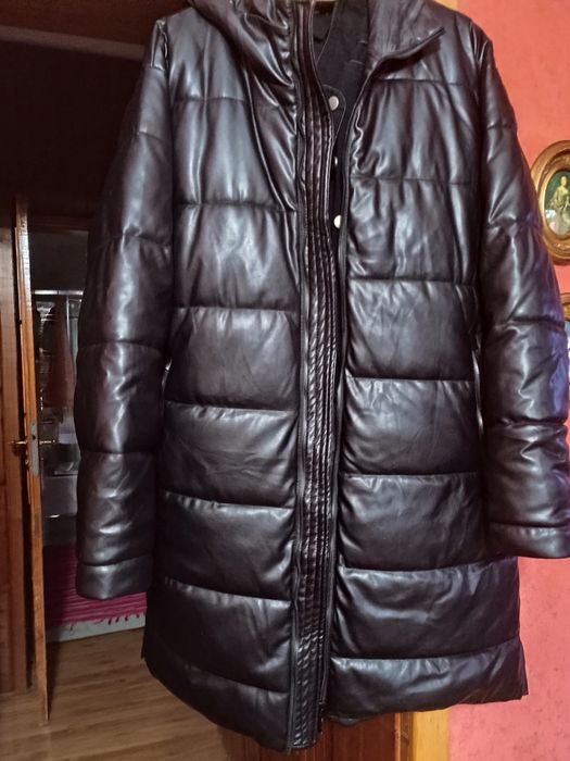 Płaszcz męski puchowy S Reserved eko skóra idealnie czarny