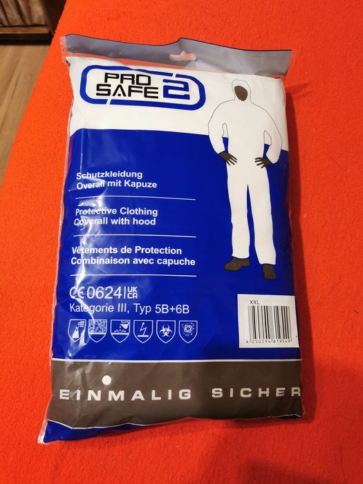 Kombinezon ochronny pro safe