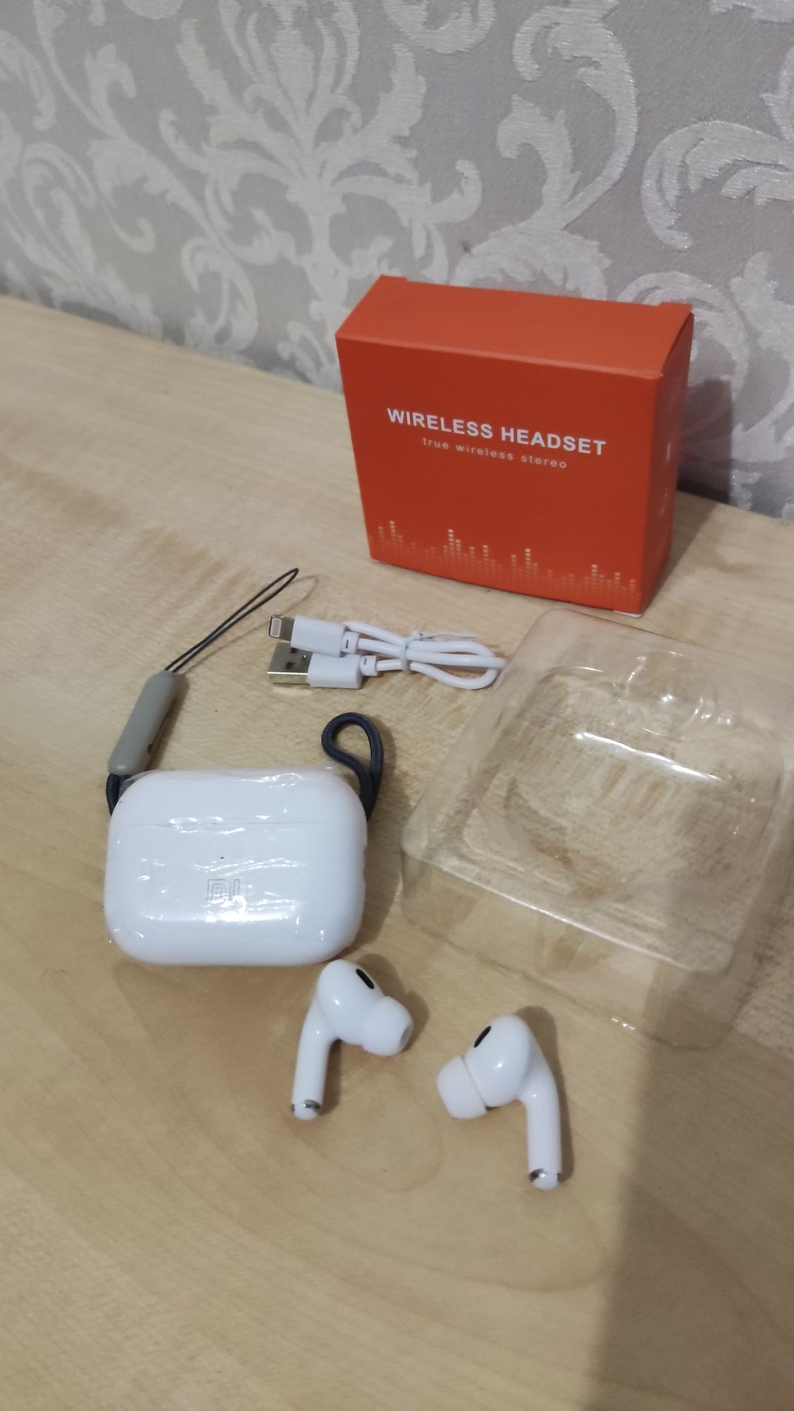 Беспроводные вакуумные наушники Xiaomi Bluetooth 5.0 White вкладиші