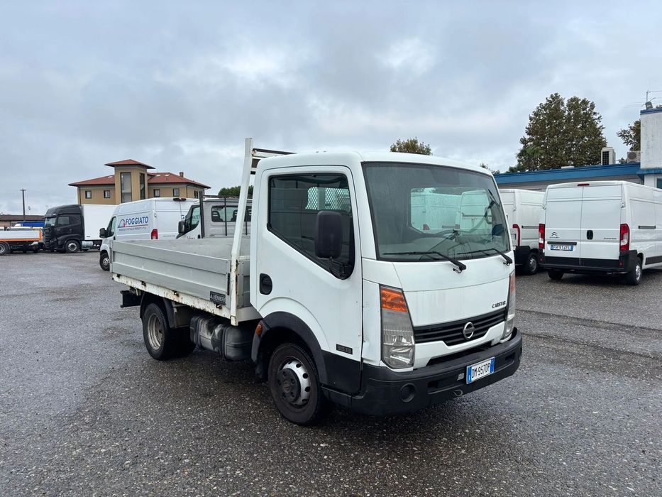 Nissan Cabstar 35.13 Skrzynia 3.20 M ! Super Stan  * z Włoch  ! Bez Korozji  !