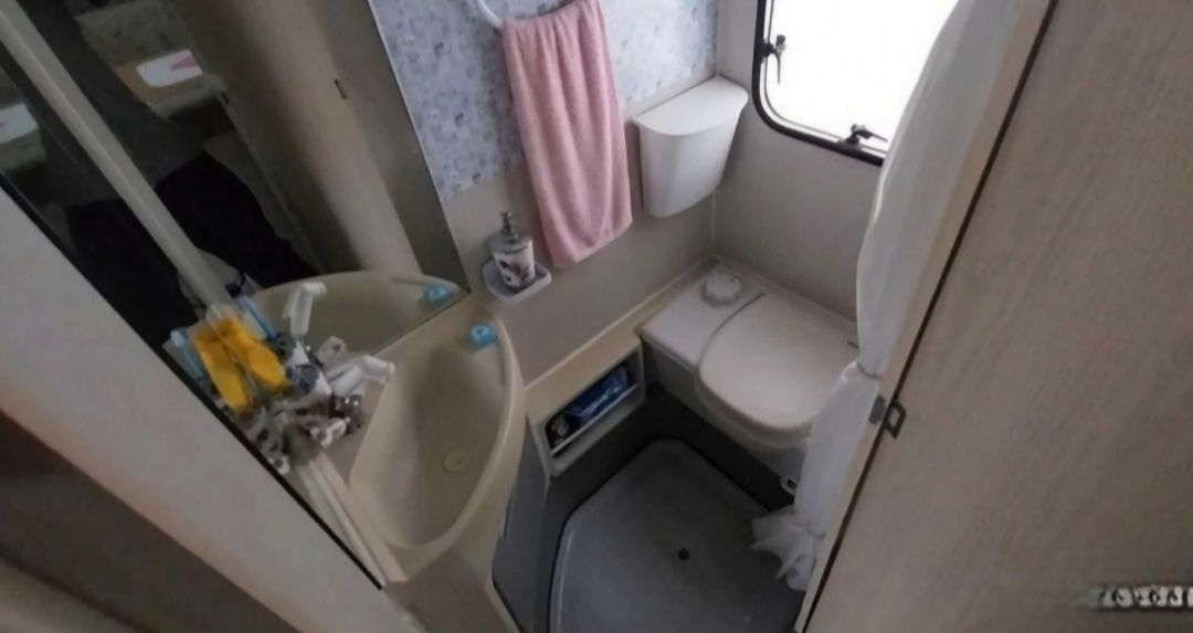 Aluga-se Autocaravana para férias