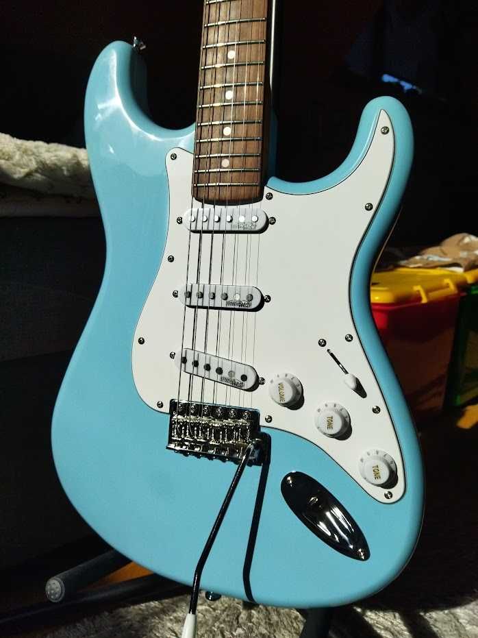 Gitara elektryczna Stratocaster Vintage V6LB