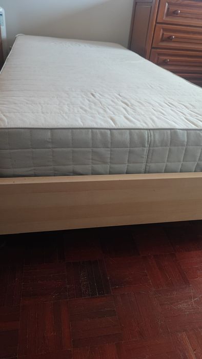 Colchão IKEA em bom estado 90x200