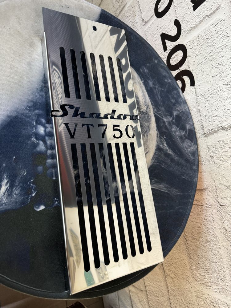Oslona chlodnicy honda shadow vt750