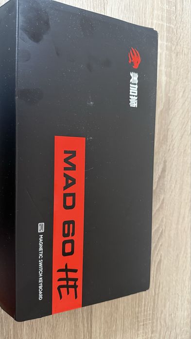 klawiatura gamingowa MAD 60HE RGB + zwykła klawiatura